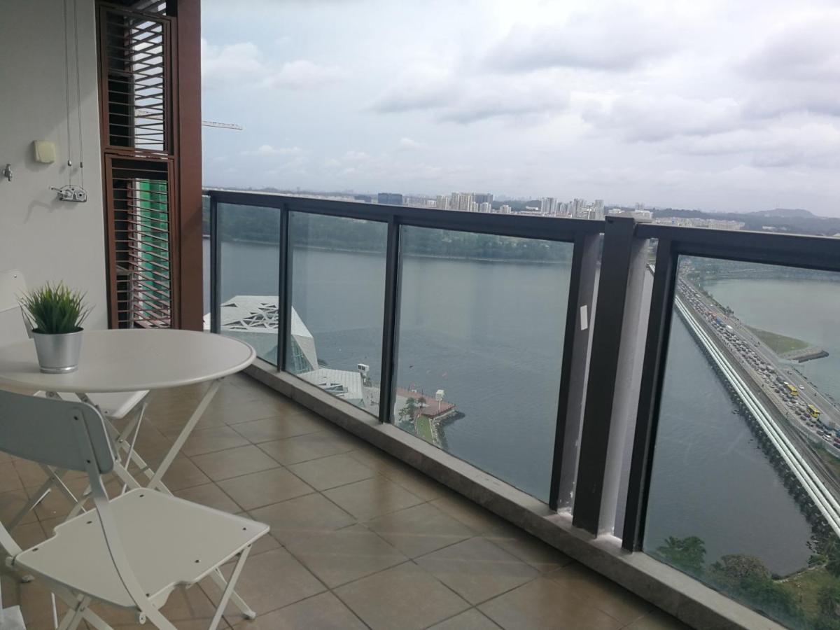 Jb City Ciq-R&F Shopping Mall Apartment Johor Bahru Exterior photo